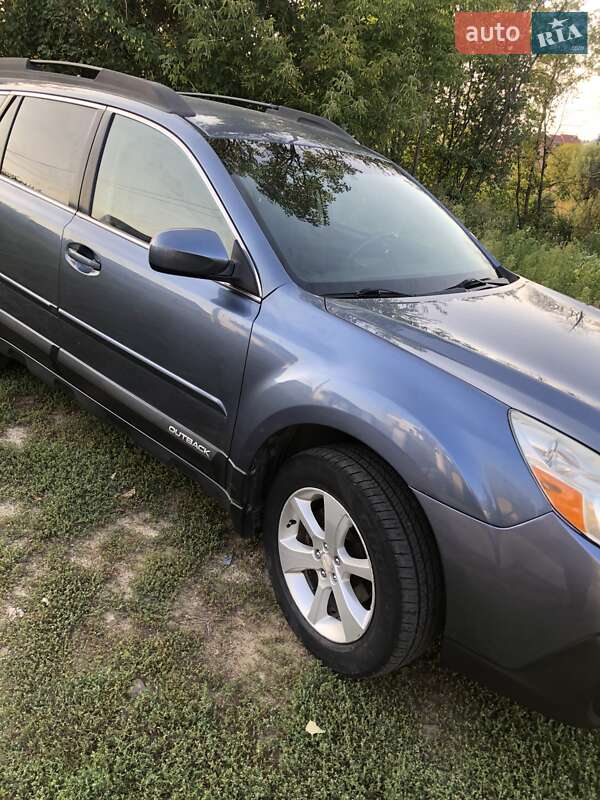 Универсал Subaru Outback 2013 в Ивано-Франковске