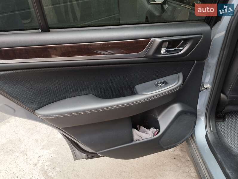 Универсал Subaru Outback 2017 в Киеве