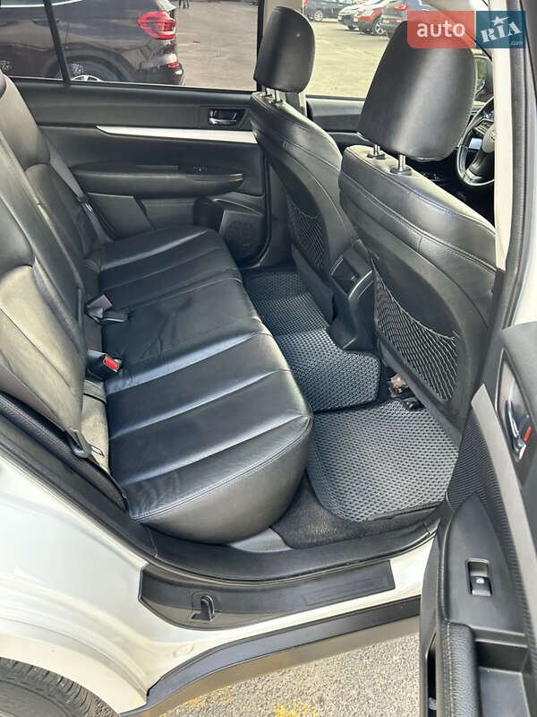 Универсал Subaru Outback 2013 в Киеве