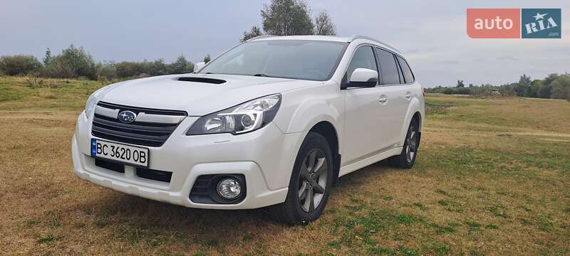 Универсал Subaru Outback 2014 в Вараше