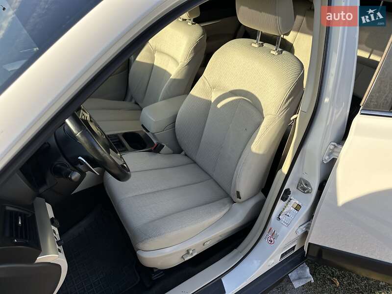 Універсал Subaru Outback 2011 в Дніпрі