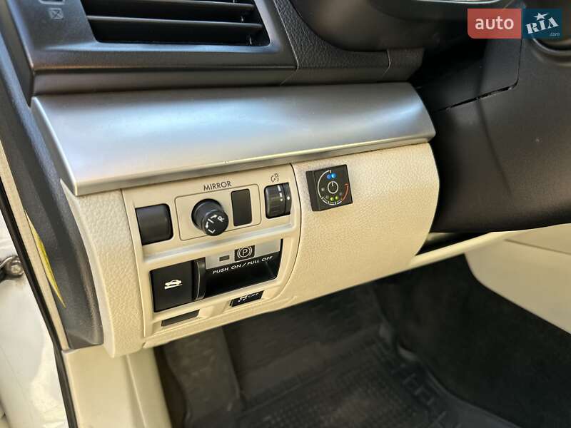 Універсал Subaru Outback 2011 в Дніпрі