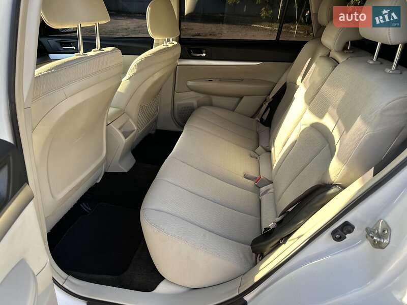 Універсал Subaru Outback 2011 в Дніпрі