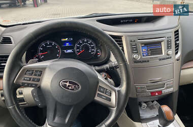 Универсал Subaru Outback 2013 в 