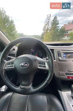 Универсал Subaru Outback 2012 в 