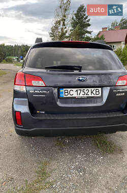 Универсал Subaru Outback 2012 в 