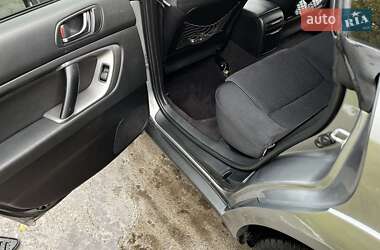 Універсал Subaru Outback 2005 в  фото 14 Універсал Subaru Outback 2005 в