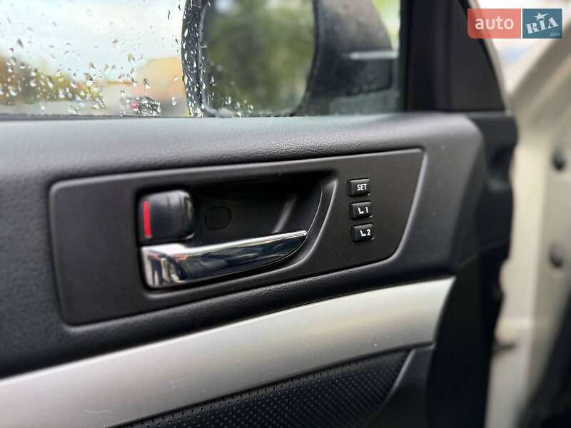 Універсал Subaru Outback 2010 в Львові