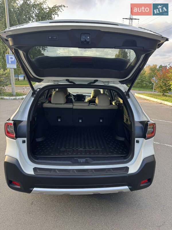 Универсал Subaru Outback 2023 в Киеве