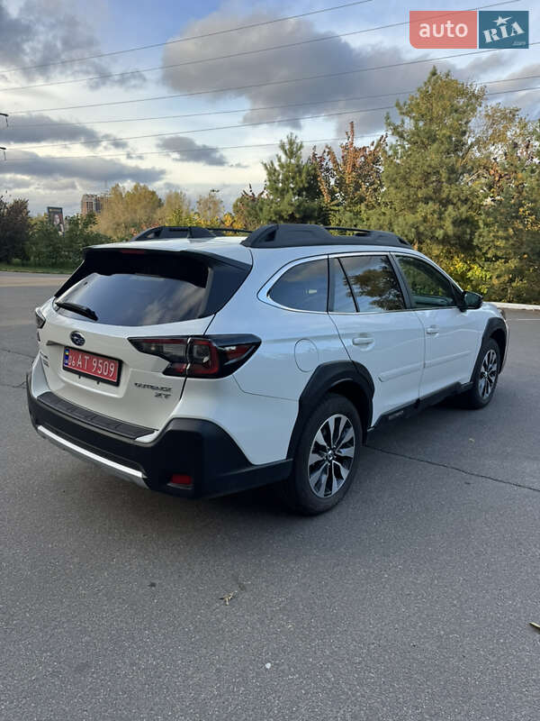 Универсал Subaru Outback 2023 в Киеве