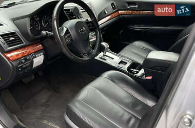 Универсал Subaru Outback 2012 в 