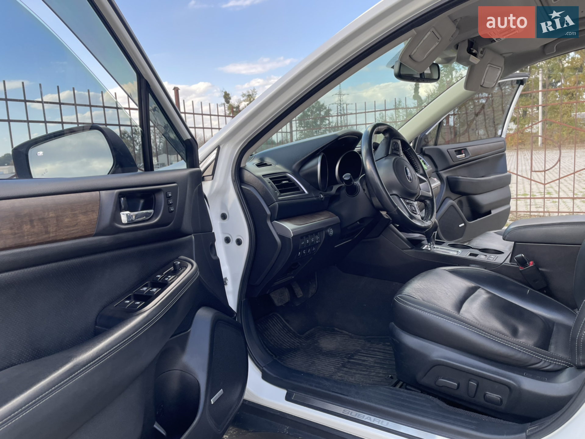 2015 Subaru Outback - мініатюра 13