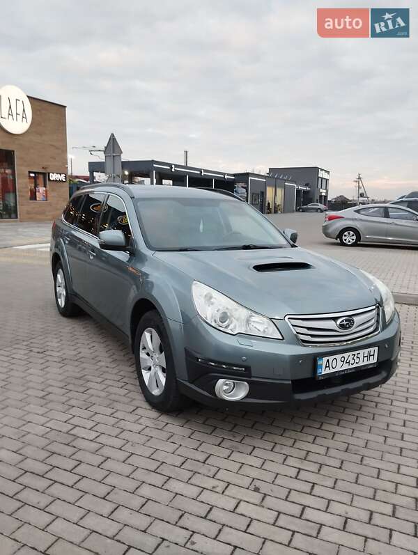 Subaru Outback 2012