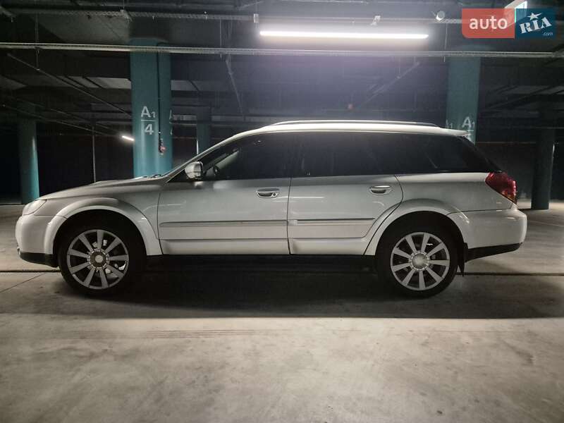 Універсал Subaru Outback 2003 в Києві