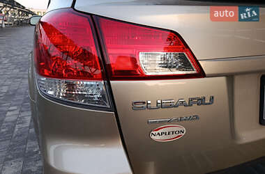 Универсал Subaru Outback 2010 в 