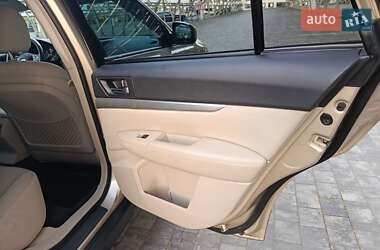 Универсал Subaru Outback 2010 в 
