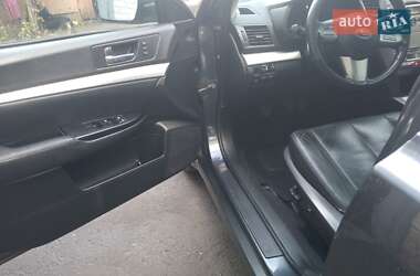 Универсал Subaru Outback 2011 в 