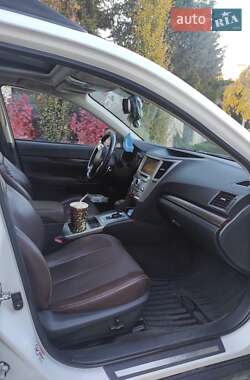 Універсал Subaru Outback 2013 в  фото 9 Універсал Subaru Outback 2013 в