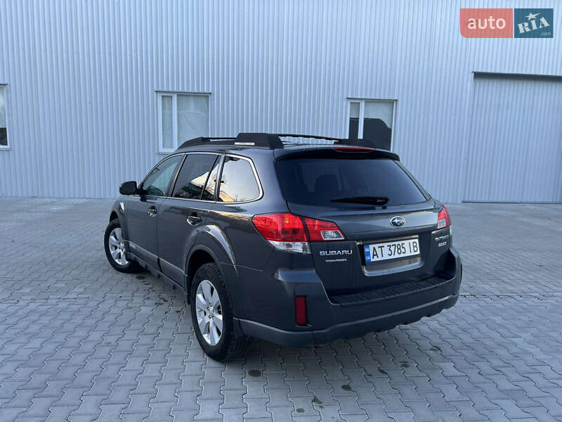 Универсал Subaru Outback 2011 в Ивано-Франковске