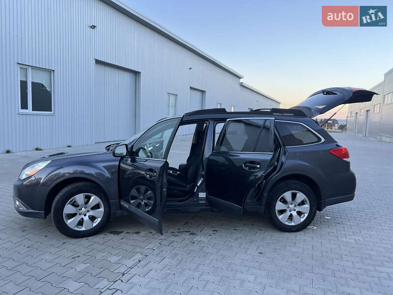 Универсал Subaru Outback 2011 в Ивано-Франковске