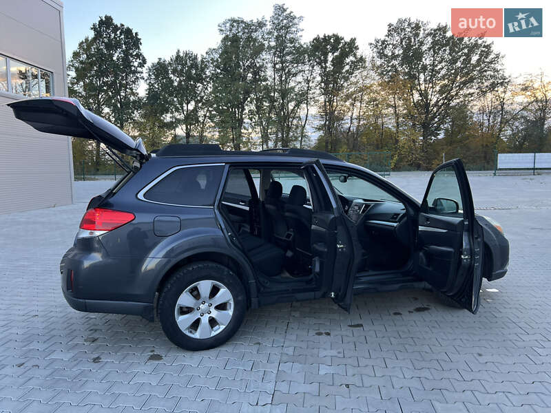 Универсал Subaru Outback 2011 в Ивано-Франковске