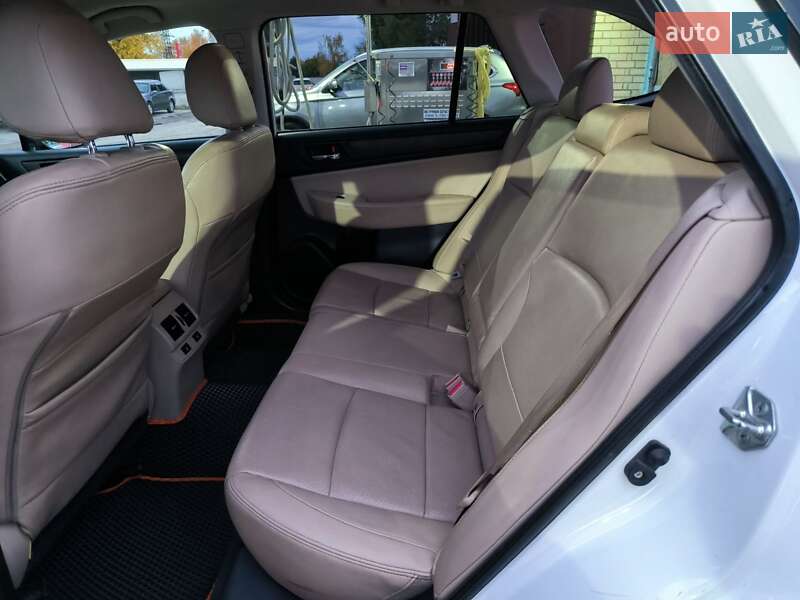 Универсал Subaru Outback 2015 в Новомосковске фото 9 Универсал Subaru Outback 2015 в Новомосковске