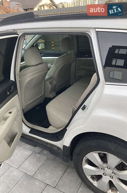 Универсал Subaru Outback 2010 в Киеве
