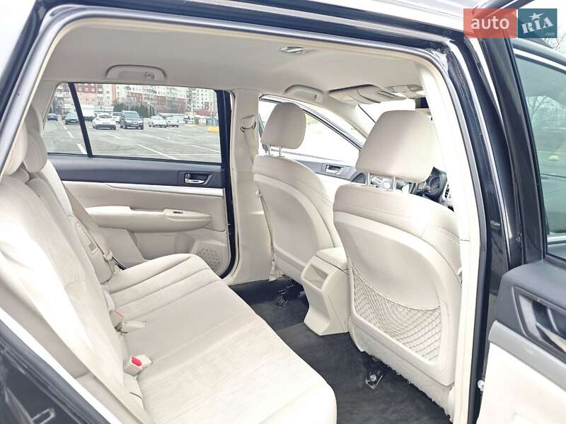 Универсал Subaru Outback 2013 в Черновцах