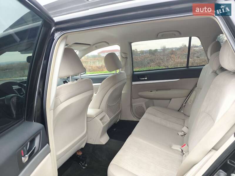 Универсал Subaru Outback 2013 в Черновцах