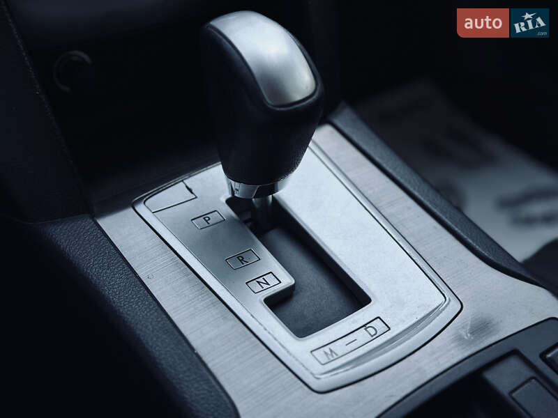 Универсал Subaru Outback 2012 в Кременчуге