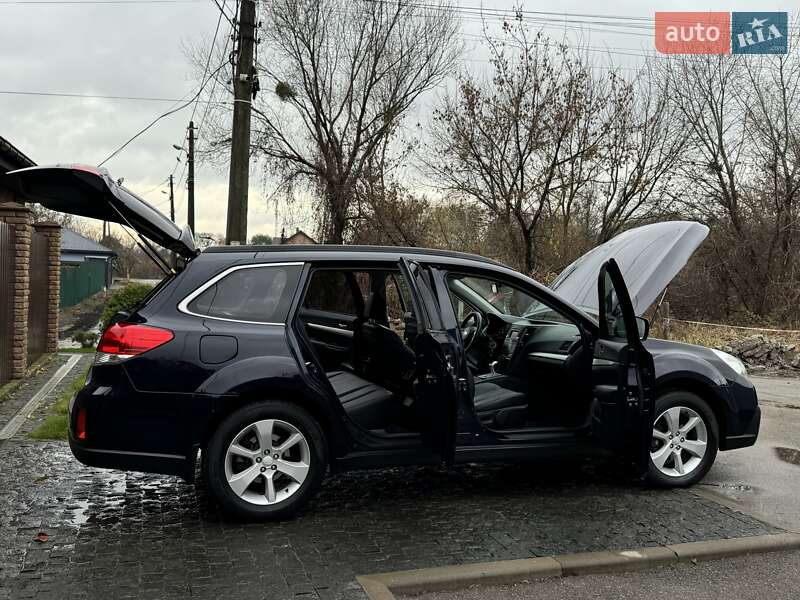 Універсал Subaru Outback 2013 в Києві