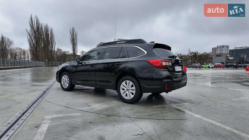 Универсал Subaru Outback 2017 в Киеве