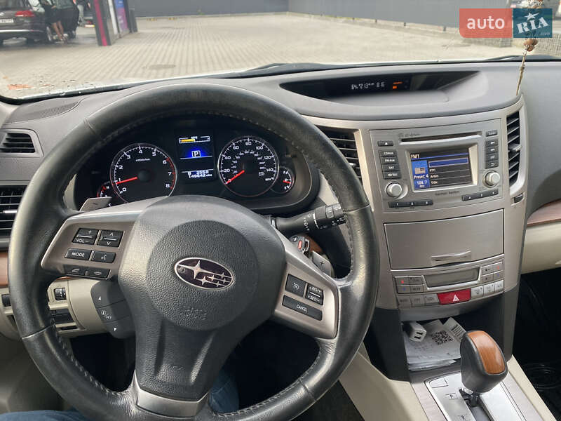 Универсал Subaru Outback 2013 в Львове