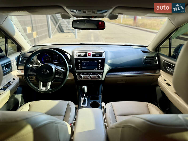 Универсал Subaru Outback 2016 в Киеве
