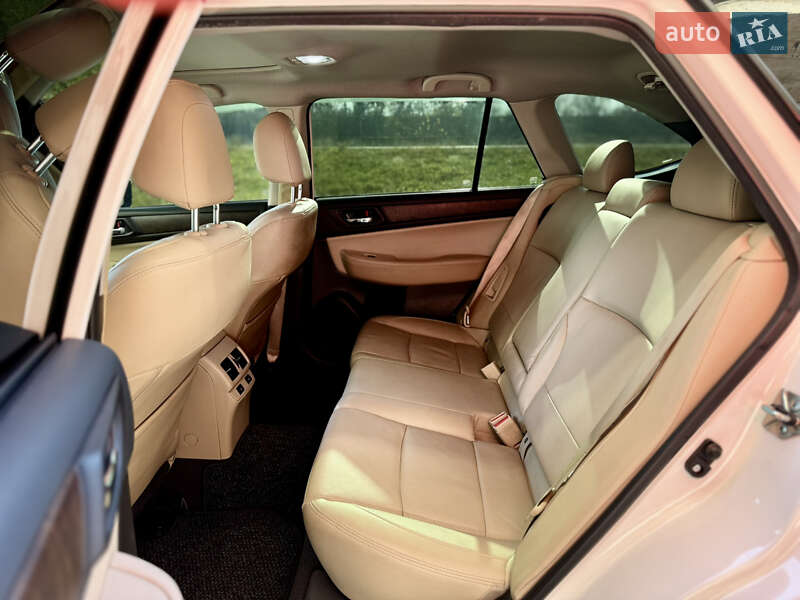 Универсал Subaru Outback 2016 в Киеве