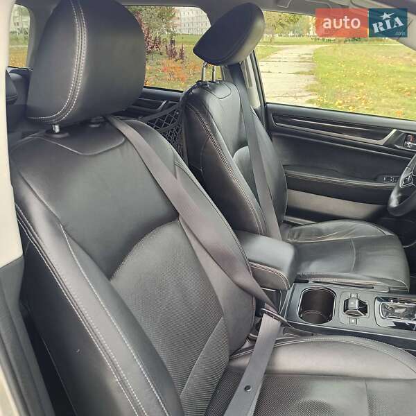 Универсал Subaru Outback 2015 в Нетешине