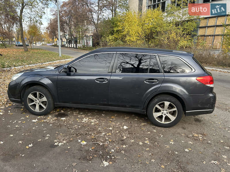 Универсал Subaru Outback 2012 в Киеве