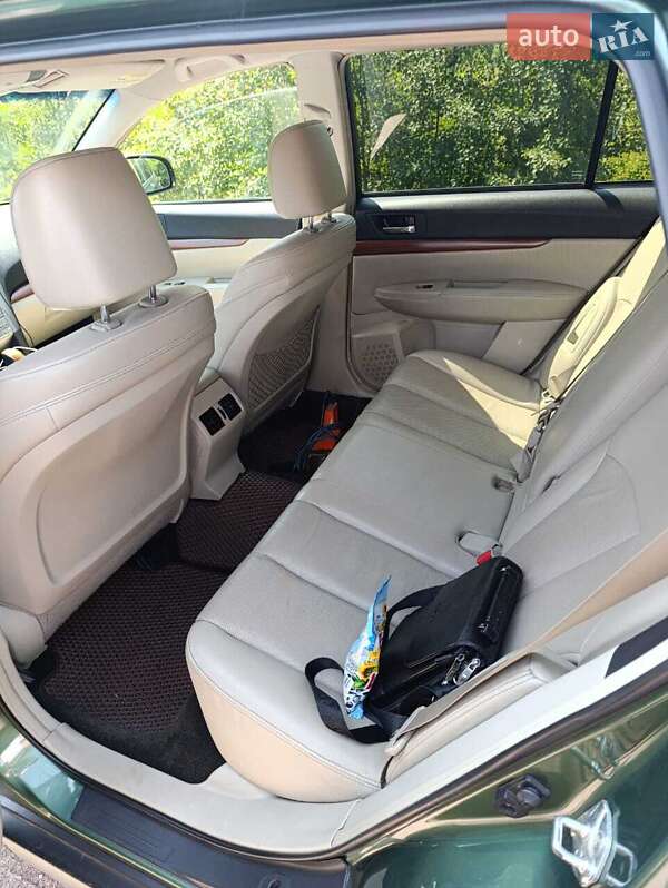 Универсал Subaru Outback 2013 в Киеве