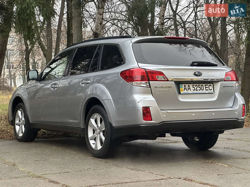Универсал Subaru Outback 2013 в Киеве