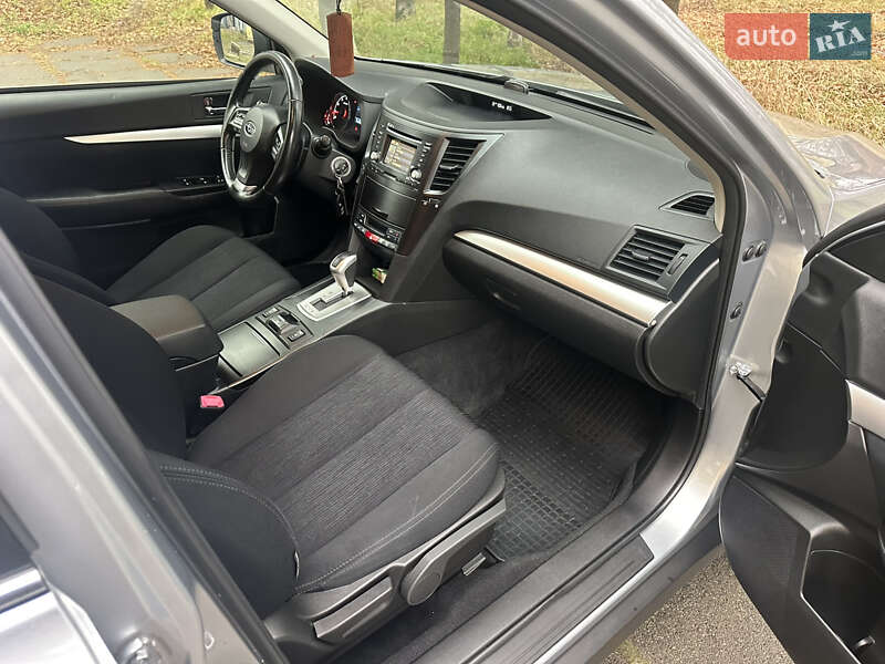 Универсал Subaru Outback 2013 в Киеве