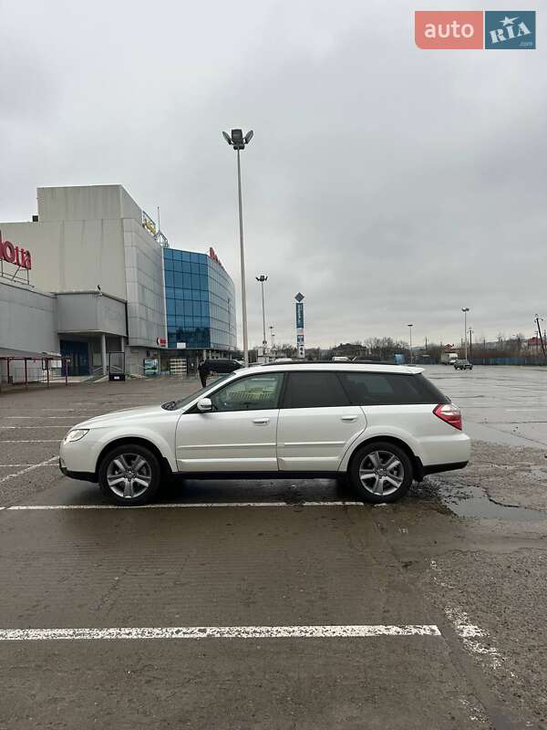 Универсал Subaru Outback 2008 в Черновцах