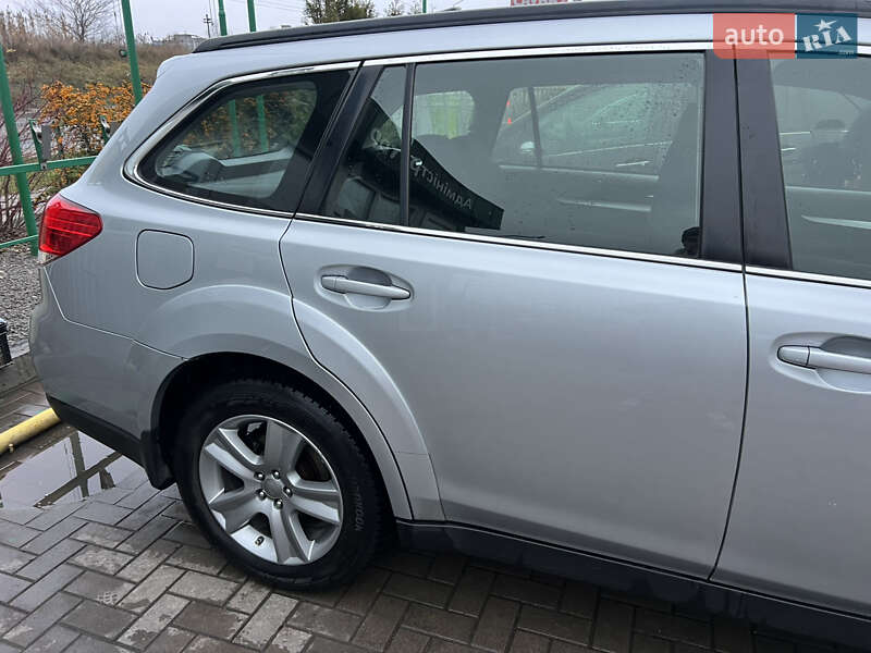 Универсал Subaru Outback 2013 в Виннице