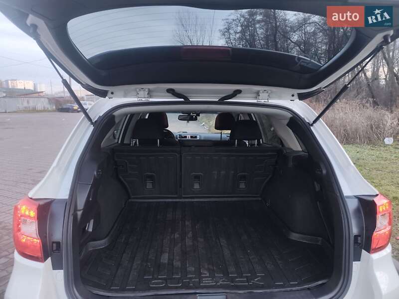 Универсал Subaru Outback 2015 в Львове