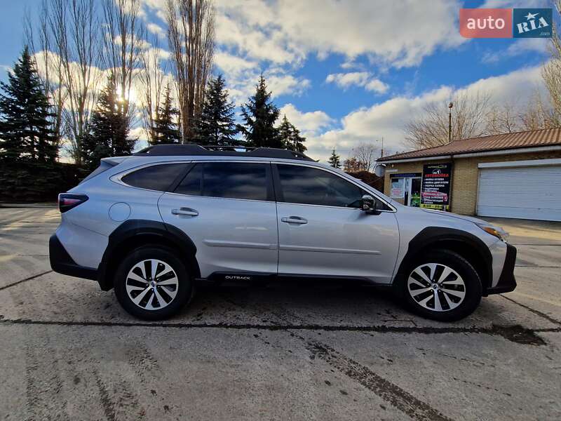 Внедорожник / Кроссовер Subaru Outback 2023 в Днепре