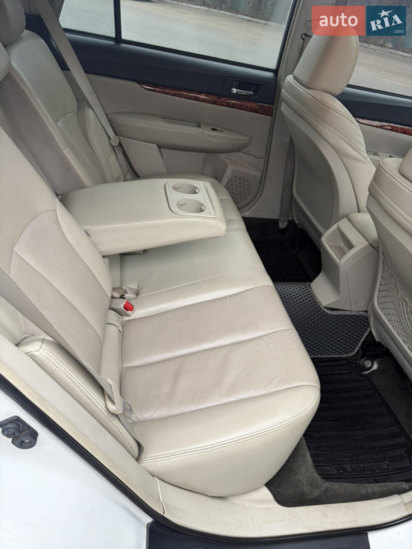 2011 Subaru Outback - мініатюра 15