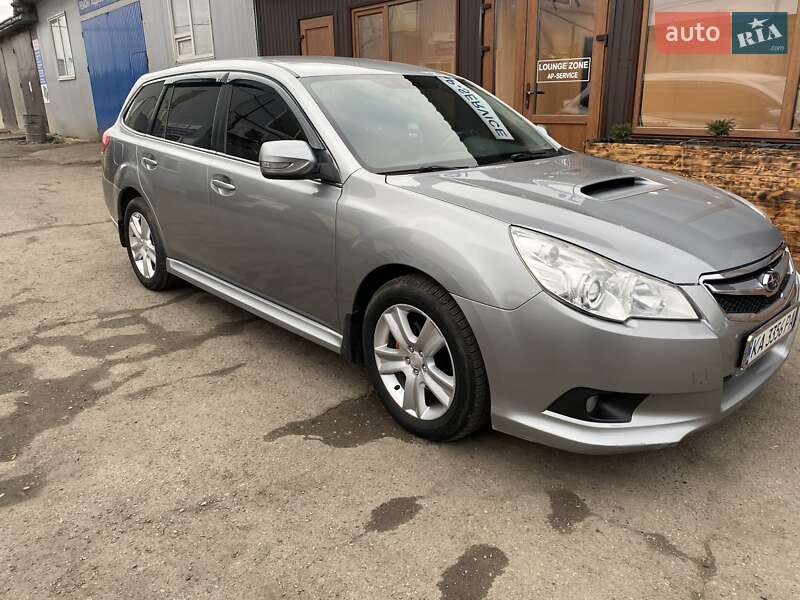 Универсал Subaru Outback 2010 в Николаеве