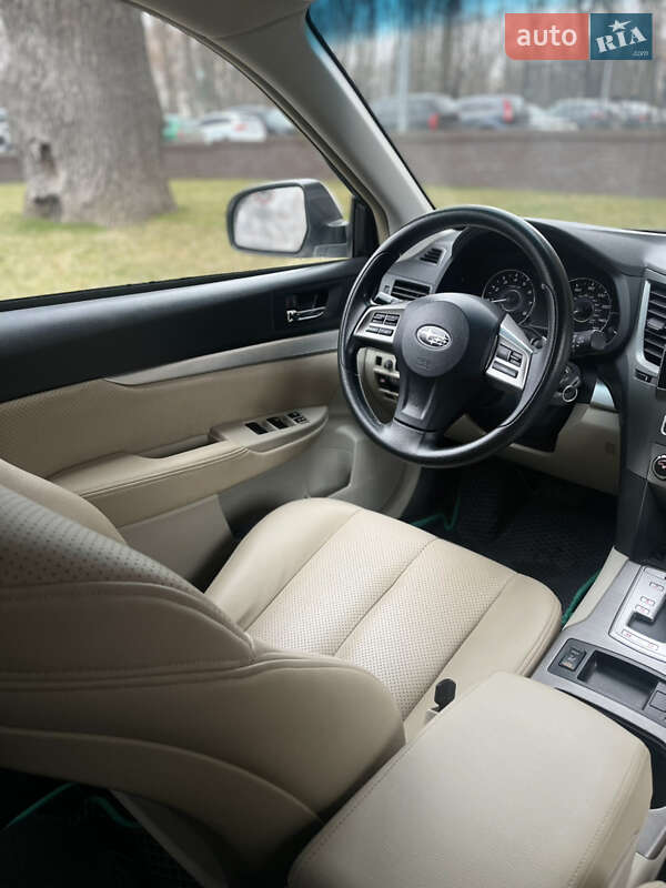 Універсал Subaru Outback 2012 в Харкові