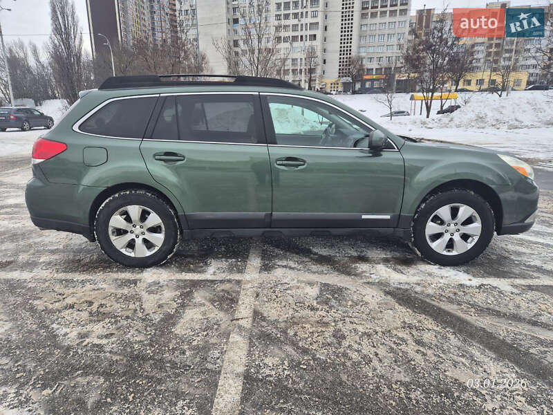 Универсал Subaru Outback 2010 в Киеве
