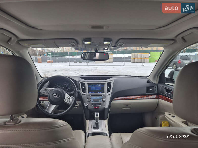 Универсал Subaru Outback 2010 в Киеве