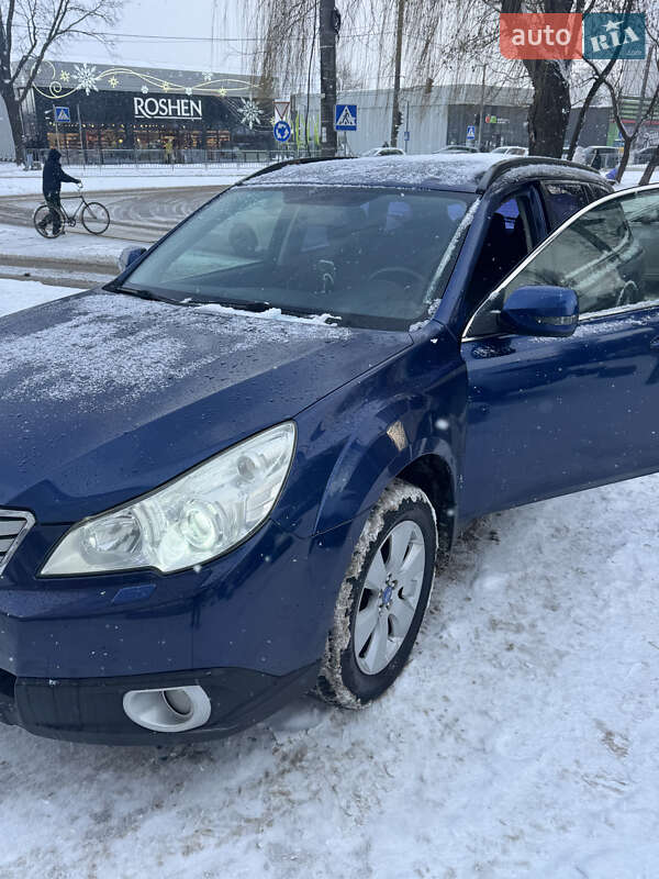 Универсал Subaru Outback 2010 в Киеве